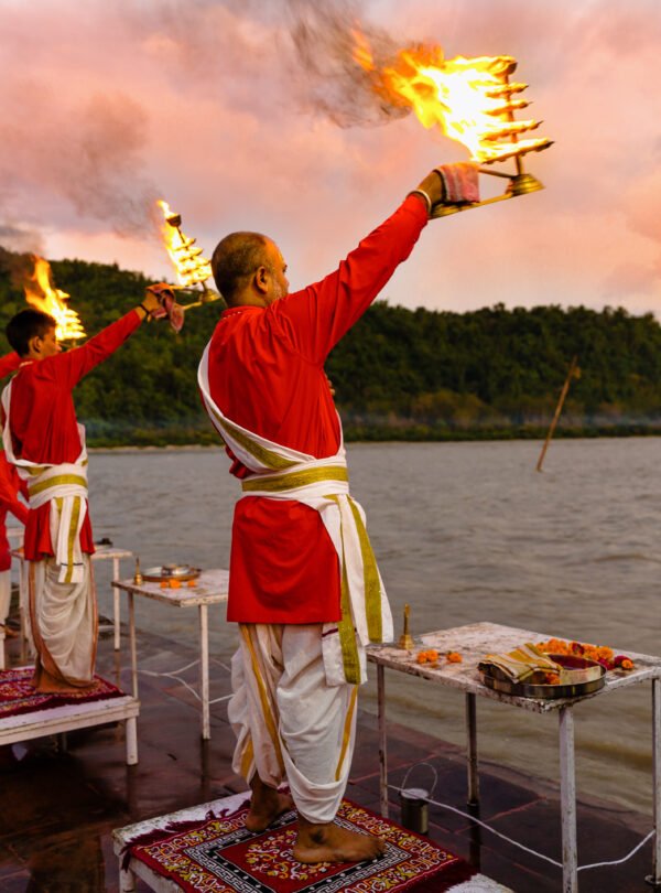 Rishikesh,,Uttarakhand,-,August,03,2016:,Priests,In,Red,Robe